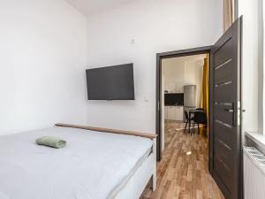 Pronájem činžovního domu, Praha - Karlín, 360 m2