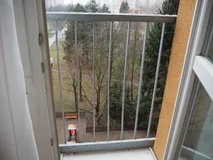 Pronájem bytu 2+kk, Praha - Kobylisy, Famfulíkova, 44 m2
