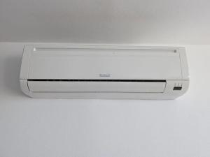 Pronájem bytu 2+kk, Praha - Troja, Hnězdenská, 36 m2