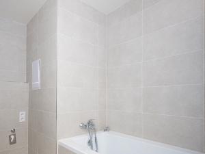 Pronájem bytu 2+kk, Praha - Vysočany, Smržových, 55 m2