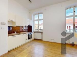 Pronájem bytu 2+kk, Praha - Karlín, Prvního pluku, 41 m2