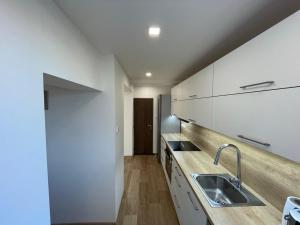 Prodej bytu 3+1, Zlín - Louky, třída Tomáše Bati, 87 m2