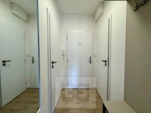 Pronájem bytu 1+kk, Zlín, Ševcovská, 30 m2