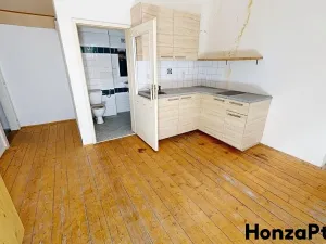 Prodej kanceláře, Praha - Žižkov, Viklefova, 38 m2