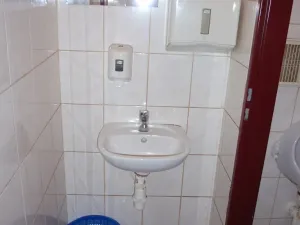 Pronájem obchodního prostoru, Liberec, nám. Šaldovo, 10 m2