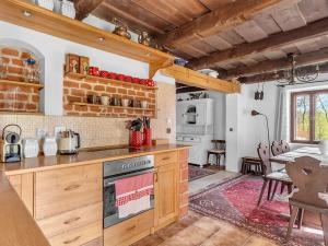 Prodej rodinného domu, Meziměstí, 300 m2