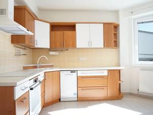 Pronájem bytu 2+1, Zlín, Bartošova, 80 m2