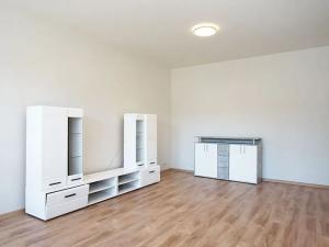 Pronájem bytu 2+1, Zlín, Bartošova, 80 m2