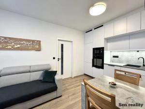 Prodej bytu 2+kk, Kolín, Zengrova, 37 m2