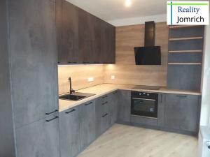 Pronájem bytu 2+kk, Liberec, Na Perštýně, 45 m2