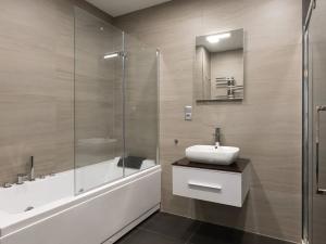 Prodej bytu 3+kk, Karlovy Vary, Mattoniho nábřeží, 78 m2