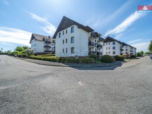 Prodej bytu 3+1, Hrádek, Družstevní, 73 m2