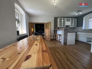 Prodej rodinného domu, Toužim - Kosmová, 250 m2