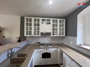 Prodej rodinného domu, Toužim - Kosmová, 250 m2