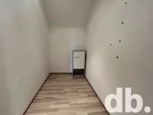 Pronájem bytu 2+1, Karlovy Vary, náměstí Republiky, 68 m2