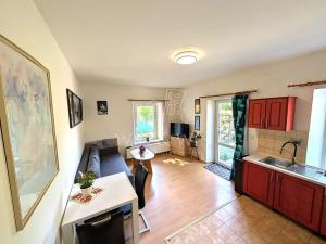 Prodej bytu 2+kk, Milovice, Rakouská, 46 m2