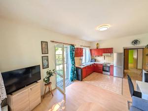 Prodej bytu 2+kk, Milovice, Rakouská, 46 m2