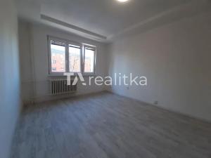 Prodej bytu 2+1, Karviná, Božkova, 58 m2