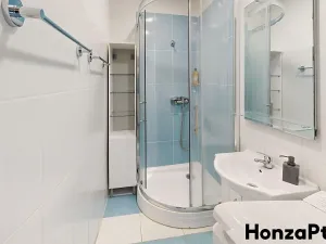 Prodej bytu 2+kk, Praha - Kobylisy, Střekovská, 45 m2