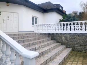 Pronájem rodinného domu, Praha - Ruzyně, Na Jivinách, 280 m2