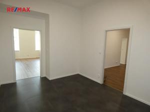 Pronájem bytu 3+1, Praha - Smíchov, Staropramenná, 129 m2