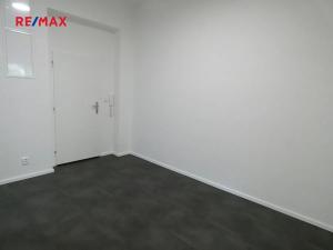 Pronájem bytu 3+1, Praha - Smíchov, Staropramenná, 129 m2