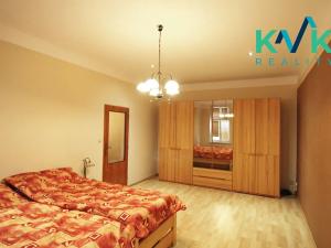 Pronájem bytu 2+1, Karlovy Vary, Foersterova, 86 m2