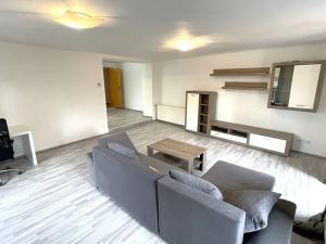 Pronájem bytu 2+1, Praha - Písnice, Ladislava Coňka, 84 m2