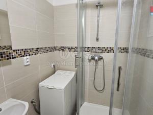 Pronájem bytu 2+1, Praha - Hloubětín, Mochovská, 54 m2