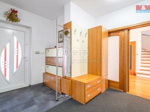 Prodej rodinného domu, Veltrusy, U Stadionu, 180 m2