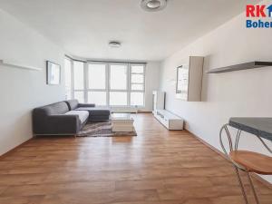 Pronájem bytu 2+kk, Praha - Vysočany, Paříkova, 56 m2