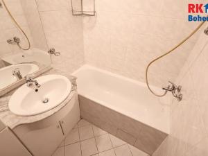 Pronájem bytu 2+kk, Praha - Vysočany, Paříkova, 56 m2