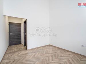 Prodej rodinného domu, Okrouhlo, 1076 m2
