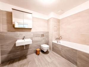 Pronájem bytu 2+kk, Praha - Hrdlořezy, Učňovská, 68 m2
