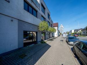 Prodej obchodního prostoru, Říčany, Černokostelecká, 73 m2