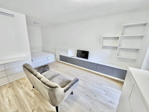 Pronájem bytu 1+kk, Praha - Stodůlky, Hábova, 36 m2