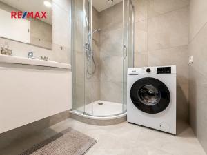 Pronájem bytu 1+kk, Praha - Hloubětín, Poděbradská, 33 m2