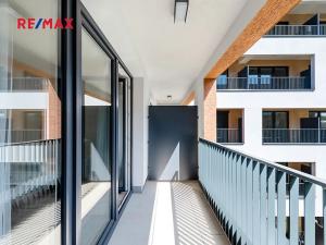 Pronájem bytu 1+kk, Praha - Hloubětín, Poděbradská, 33 m2