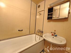 Prodej bytu 3+1, Volary, Sídl. Míru, 69 m2