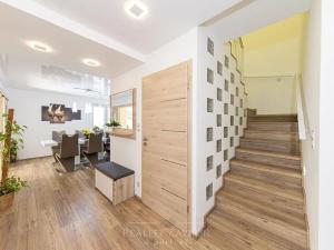 Prodej vily, Praha - Suchdol, Osvobození, 314 m2