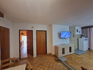 Prodej rodinného domu, Sehradice, 325 m2