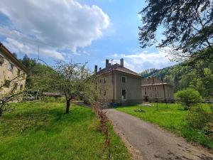 Pronájem bytu 3+1, Záchlumí, 103 m2