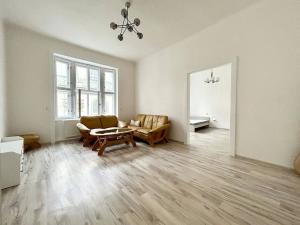 Pronájem bytu 4+1, Praha - Nové Město, Ječná, 155 m2