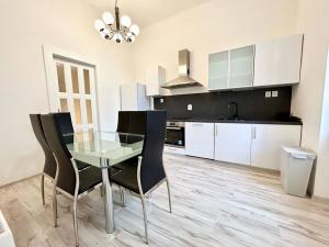 Pronájem bytu 4+1, Praha - Nové Město, Ječná, 155 m2