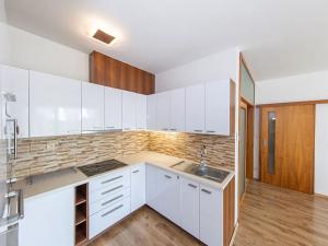 Pronájem bytu 2+kk, Olomouc, Jeremiášova, 60 m2