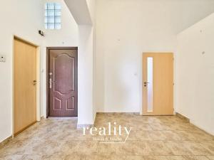 Pronájem kanceláře, Znojmo, Horní náměstí, 120 m2