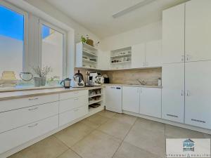 Pronájem obchodního prostoru, Boskovice, náměstí 9. května, 95 m2