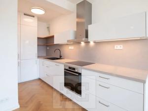 Pronájem bytu 3+kk, Praha - Libeň, Sokolovská, 70 m2