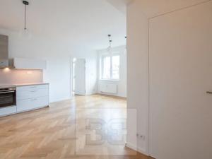 Pronájem bytu 3+kk, Praha - Libeň, Sokolovská, 70 m2