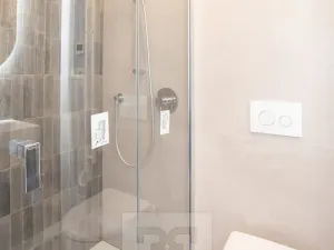 Pronájem bytu 3+kk, Praha - Libeň, Sokolovská, 70 m2